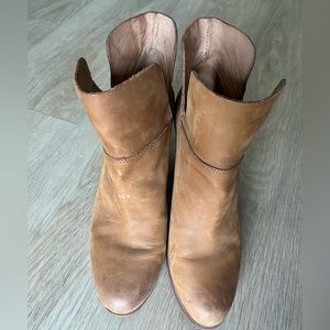 Leather Vince Camuto Booties Size 8